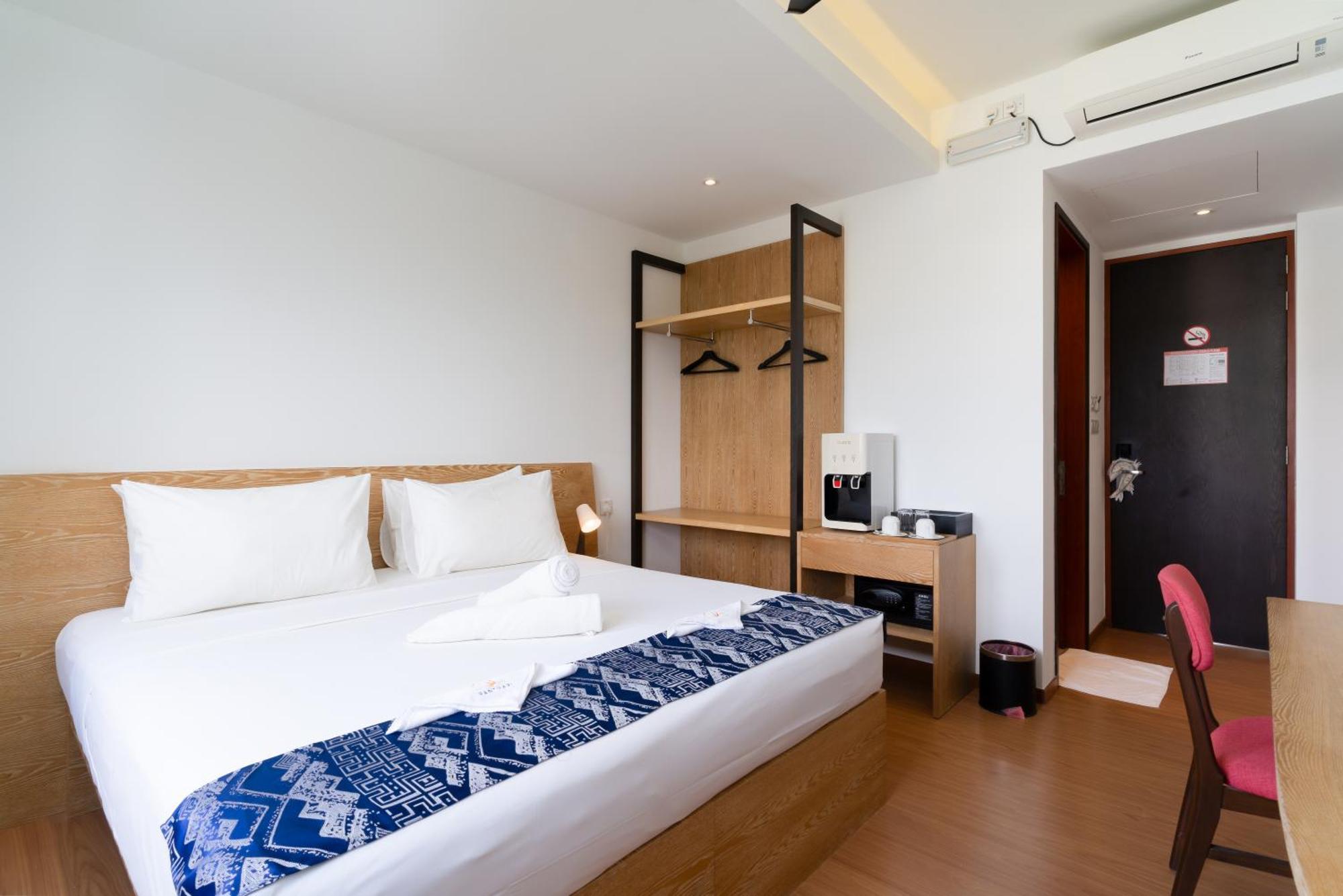 Ranthari And Maldives Hotel